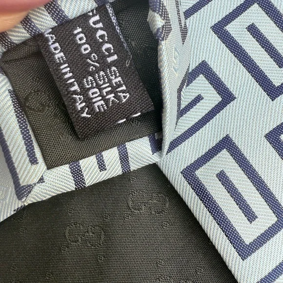 Gucci Silk Stylish Geometric Patterned Tie - Picture 8 of 10